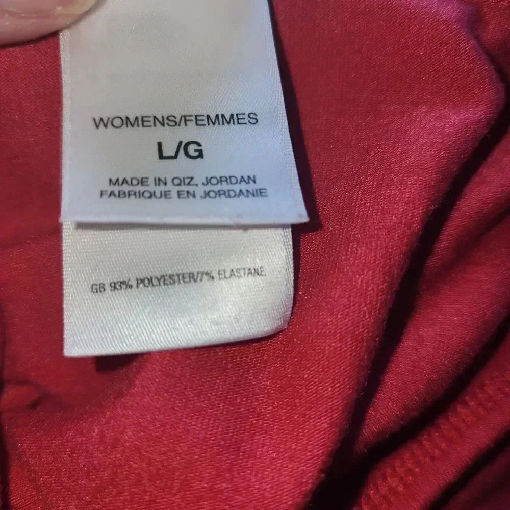 The North Face T-Shirt Women's Size Large Red Crew Neck Short Sleeve Pullover